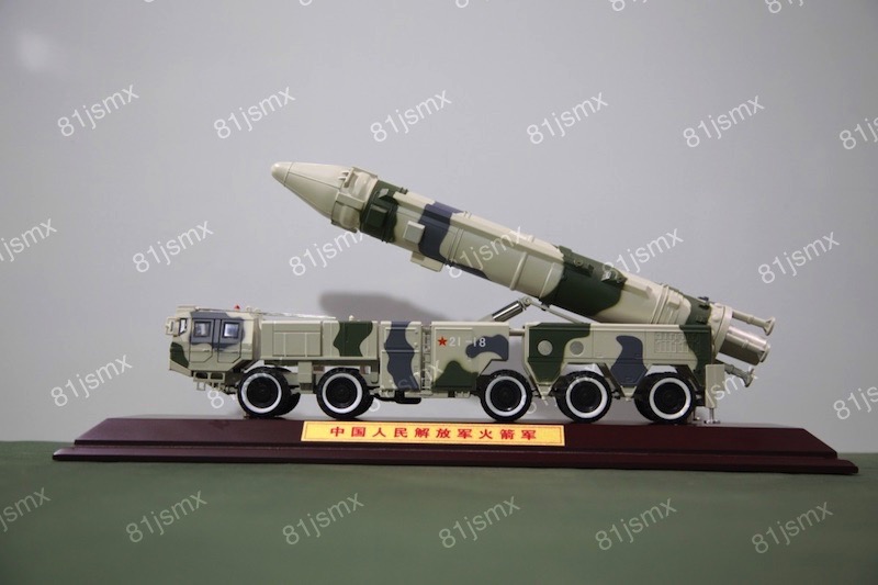 东风21C锌合金导弹车模型